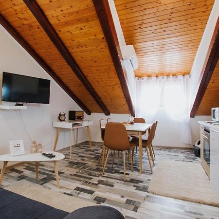 Apartment Toma Трогір Екстер'єр фото