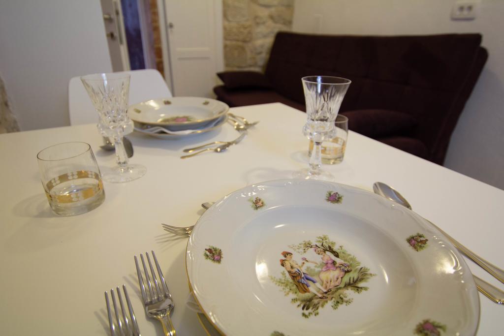 Apartment Toma Трогір Екстер'єр фото