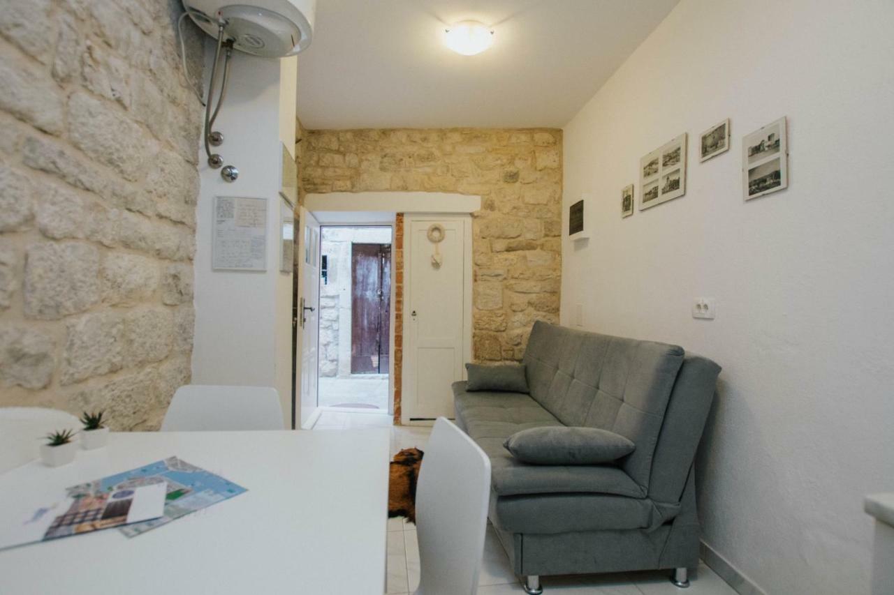 Apartment Toma Трогір Екстер'єр фото