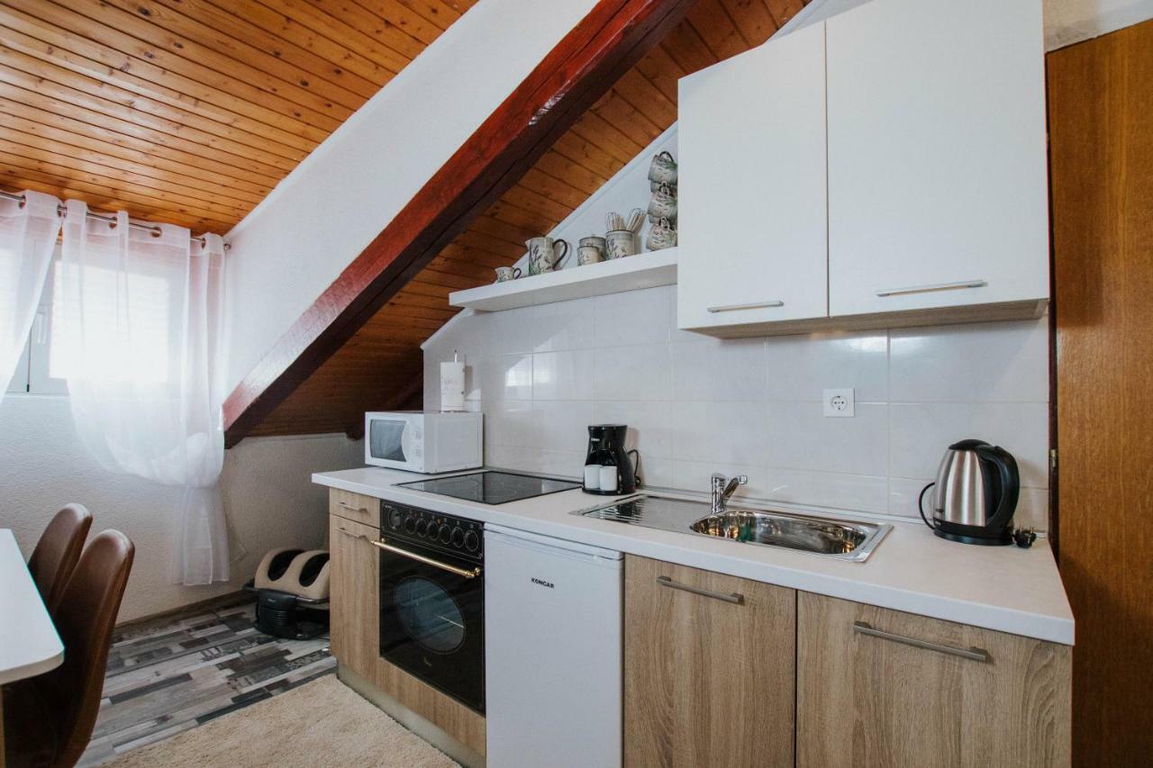 Apartment Toma Трогір Екстер'єр фото