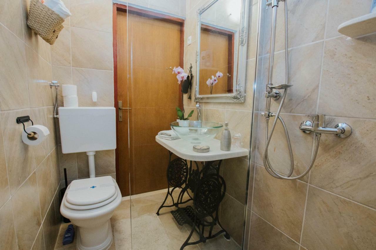 Apartment Toma Трогір Екстер'єр фото
