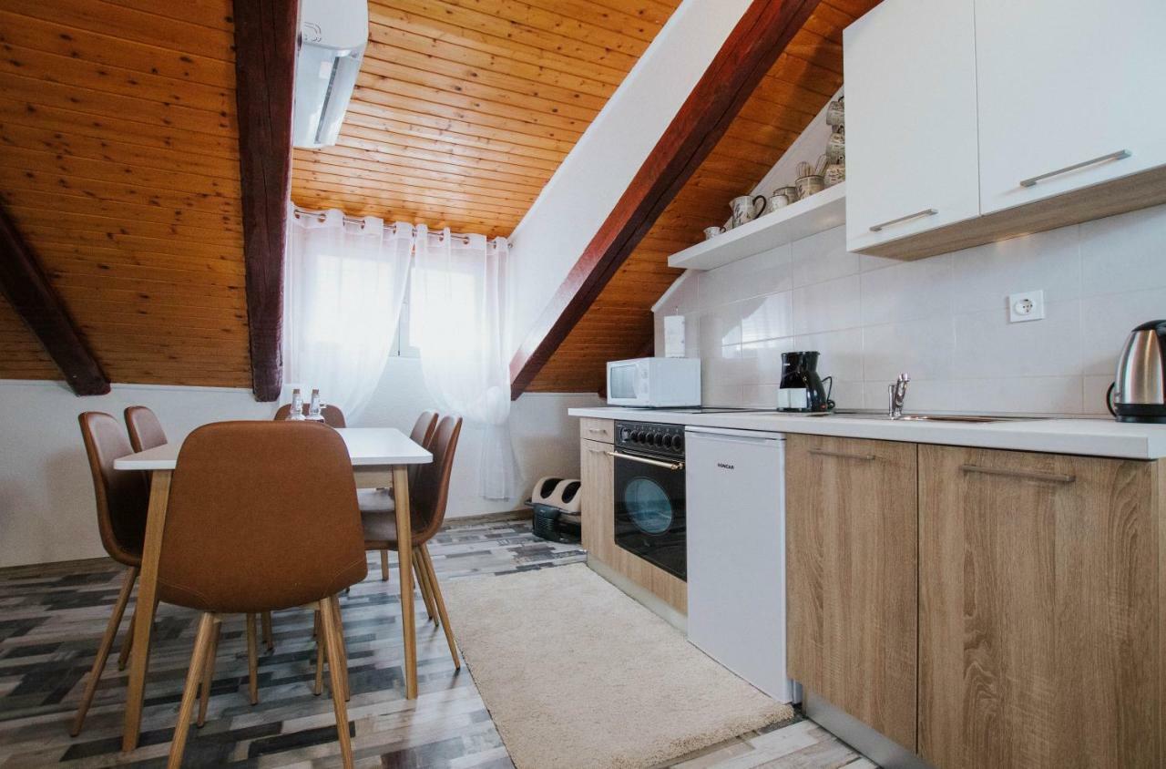 Apartment Toma Трогір Екстер'єр фото
